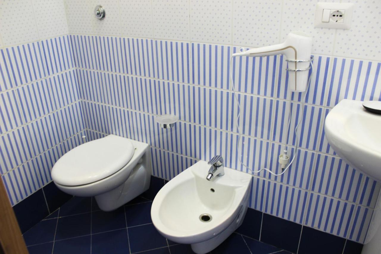 Little Suite Napoli Luaran gambar